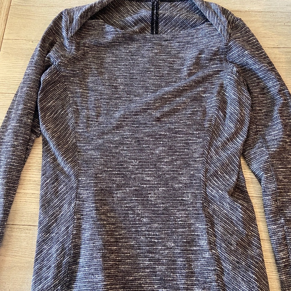 Lululemon top